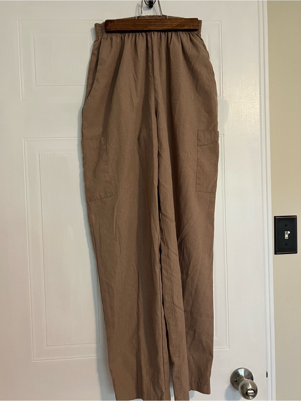Relaxed Fit Cargo Pants - Brown